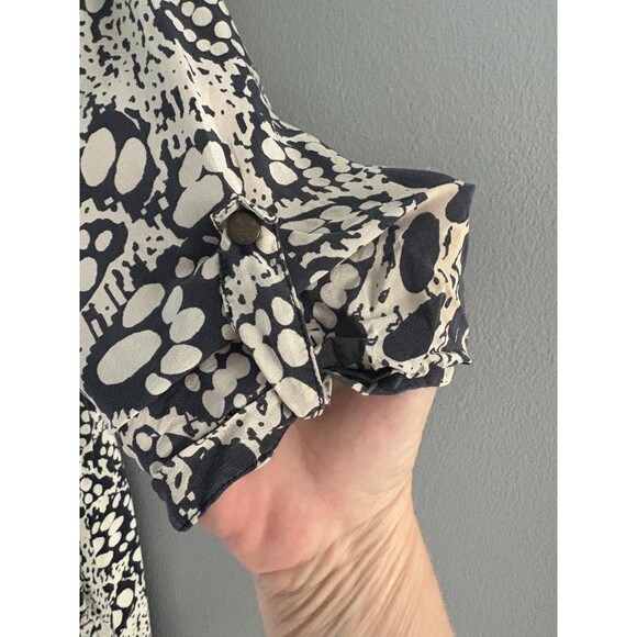 Charlie Jade Silk Romper Size Small Gray White Artsy V-Neck Side Zip Pockets - Picture 5 of 16